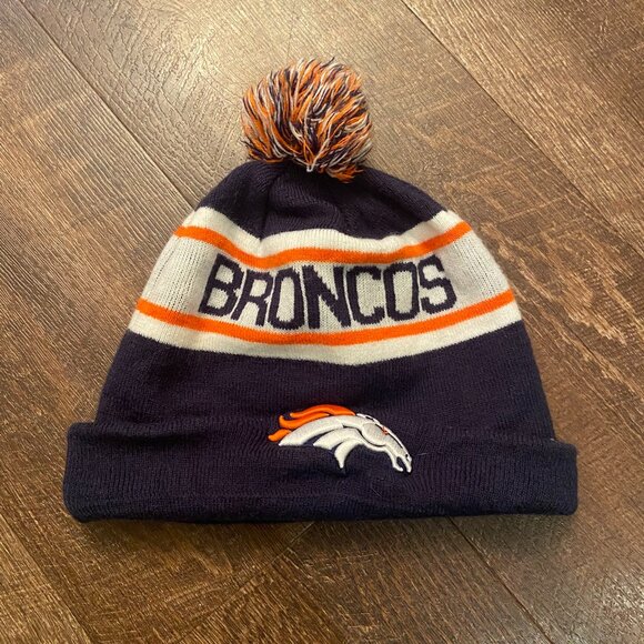 New Era Denver Broncos Beanie - Picture 2 of 7